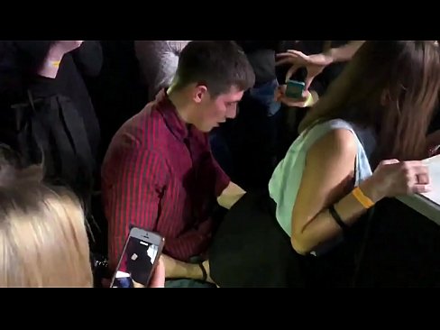 ❤️ Seks nyata di klub malam Rusia. Gadis Rusia berusia 18 tahun di anus dan vagina bercinta di klub malam ❌ Anal porno di id.mysexgamer.ru